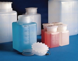 Wide-mouth bottles, PE, square, graduated, with screw cap