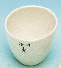 Crucibles, porcelain, low form