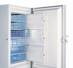 Additional Shelves for Upright Freezers (300/500l volume)
